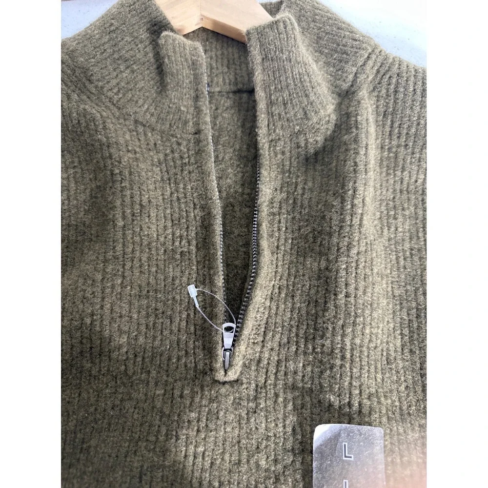 UNIQLO  Souffle Yarn Quarter Zip Sweater Size L